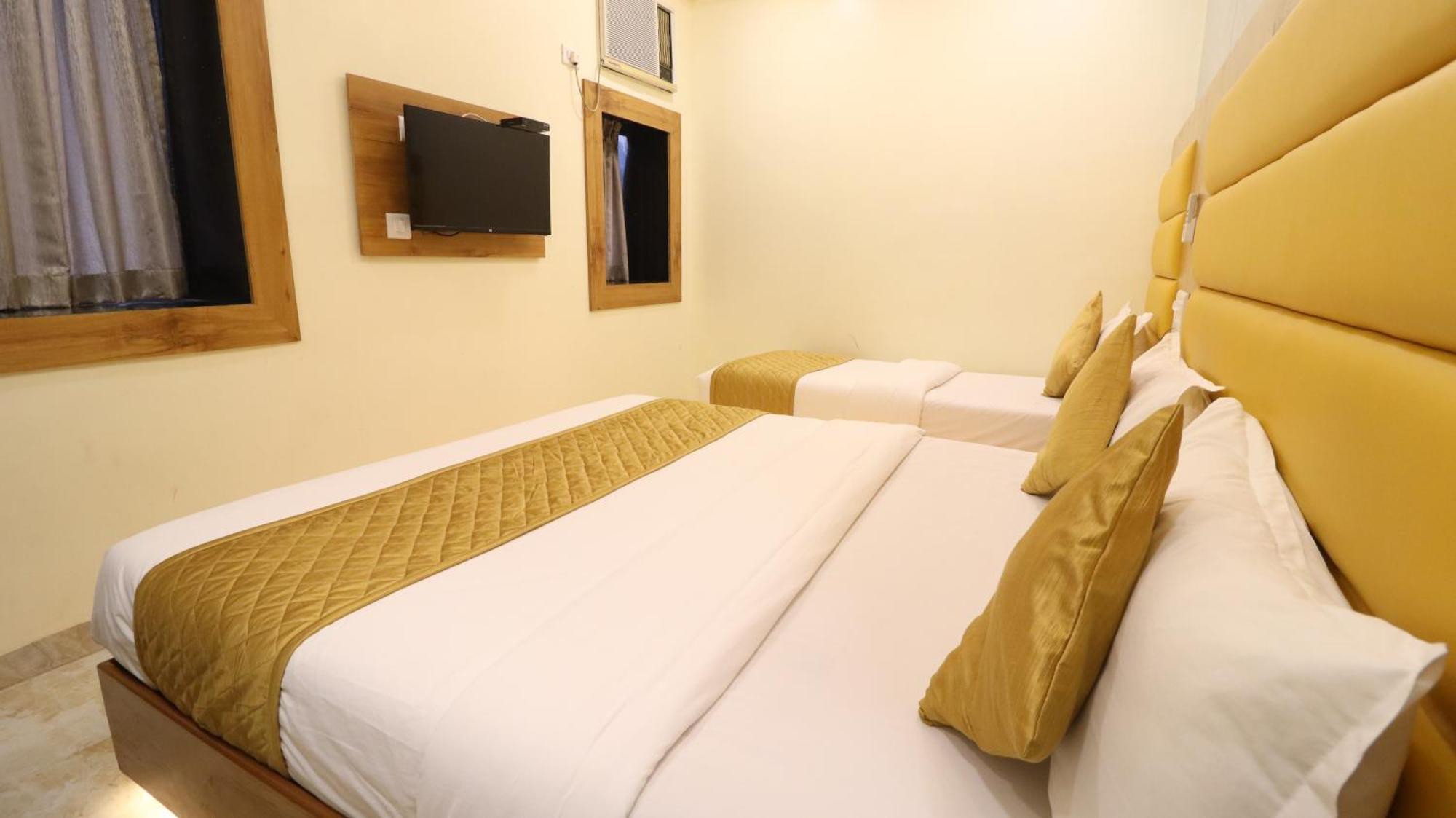 Hotel National - Grant Road Bombay