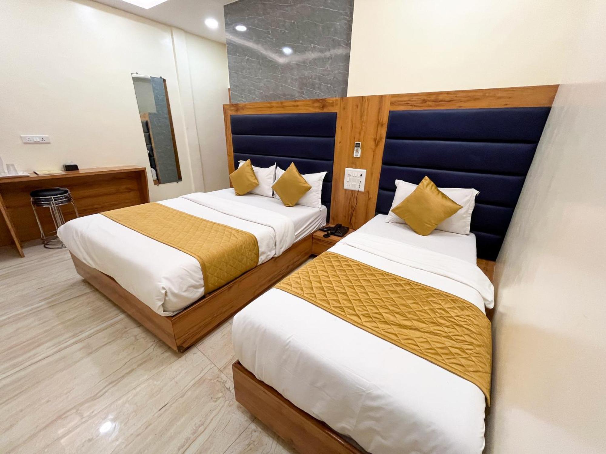 National - Grant Road Hotel Bombay