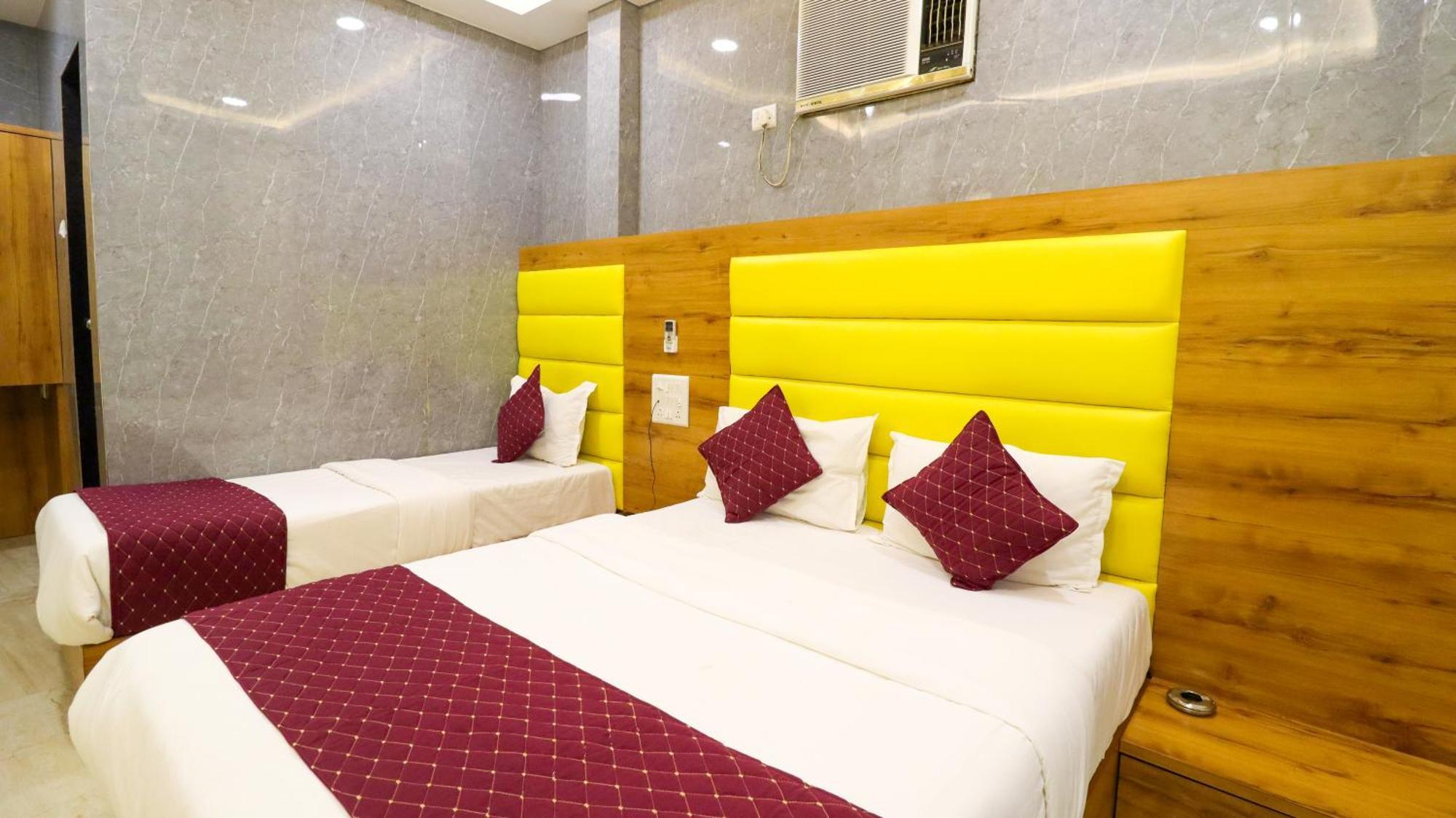 National - Grant Road 3* Bombay